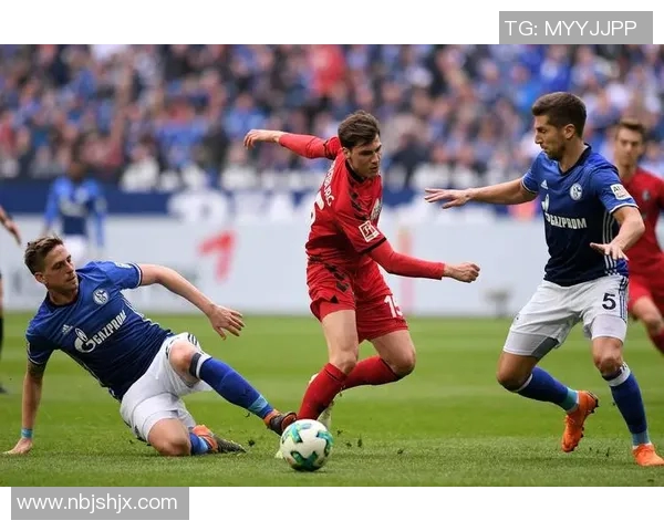 德甲榜首之争激烈：法兰克福客场逆转柏林赫塔，前四位置或将生变