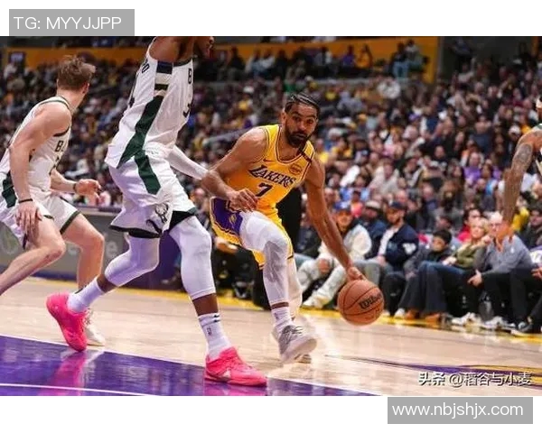 湖人球迷对球队防守表现感到担忧,呼吁加强训练 湖人球迷对球队防守表现感到担忧,呼吁加强训练