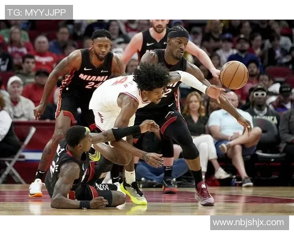 火箭险胜热火，晋级总决赛