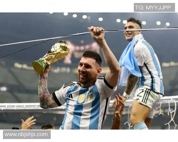 米林科维奇被誉为新一代梅西,球迷期待他继承巨星的辉煌传统